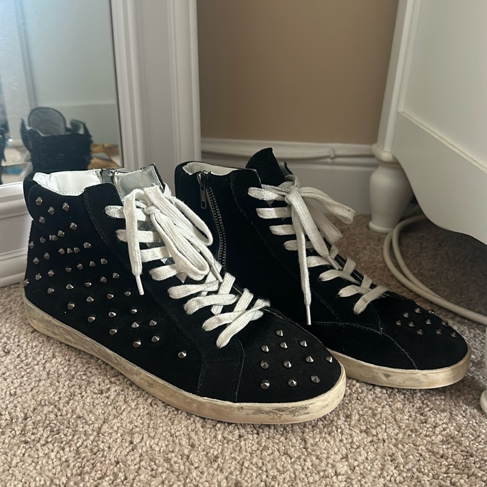 Steve Madden Studded High Top Fashion Sneakers